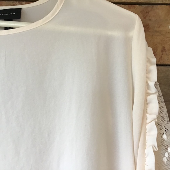 Who What Wear womens M cream lace ruffled embroidered long sleeve blouse keyhole - Picture 2 of 12